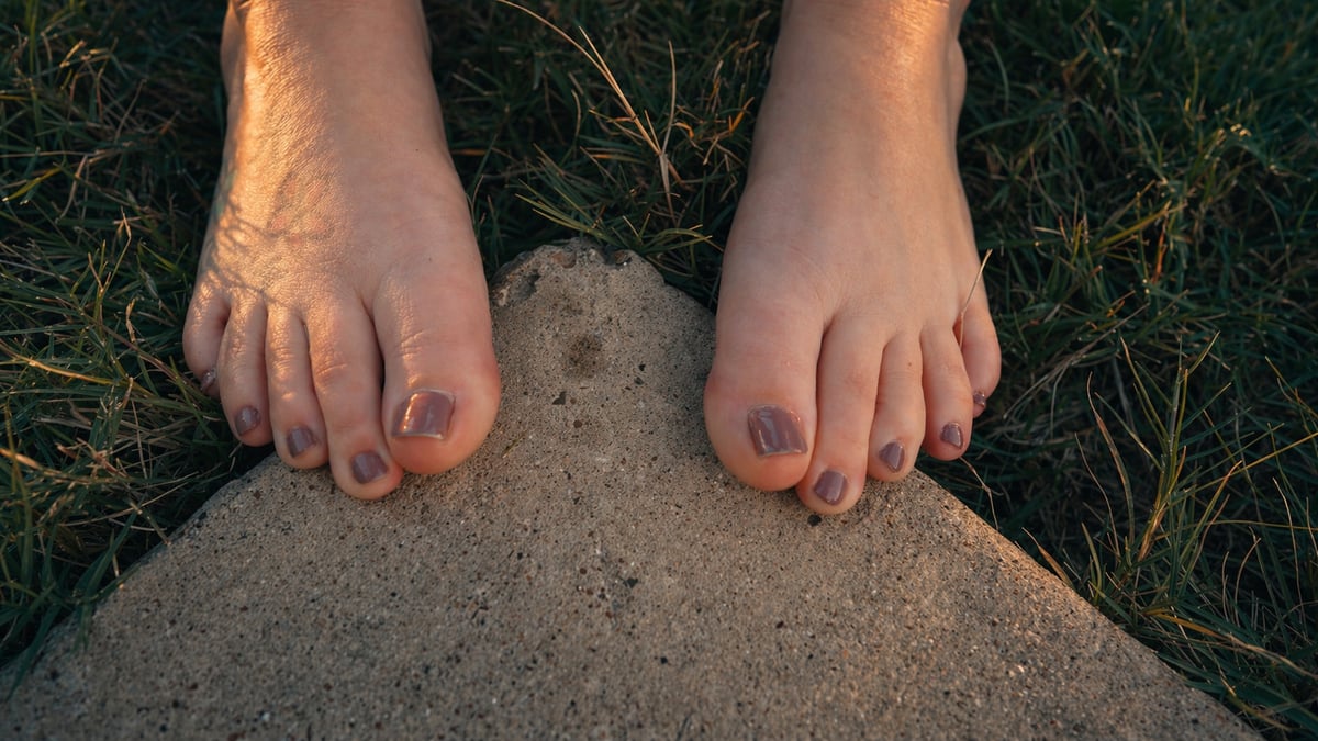 Natural pedicure close-up — Barefoot Bunny, Dallas